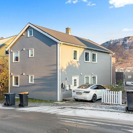 Luxury Apartement Close To City Centre With Free Parking Tromso Bagian luar foto