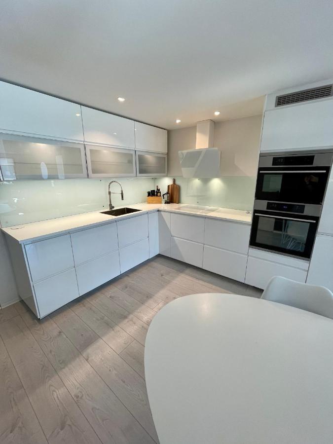Luxury Apartement Close To City Centre With Free Parking Tromso Bagian luar foto